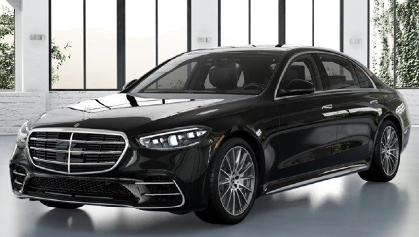 -5 Seat-4 Passenger Luxury Vehicle