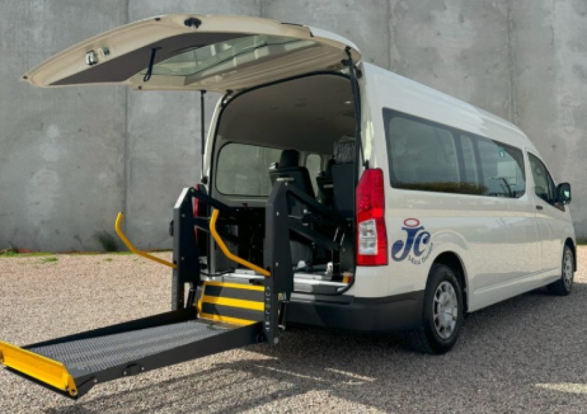 -13 Seat Wheelchair Accessible - Ramp